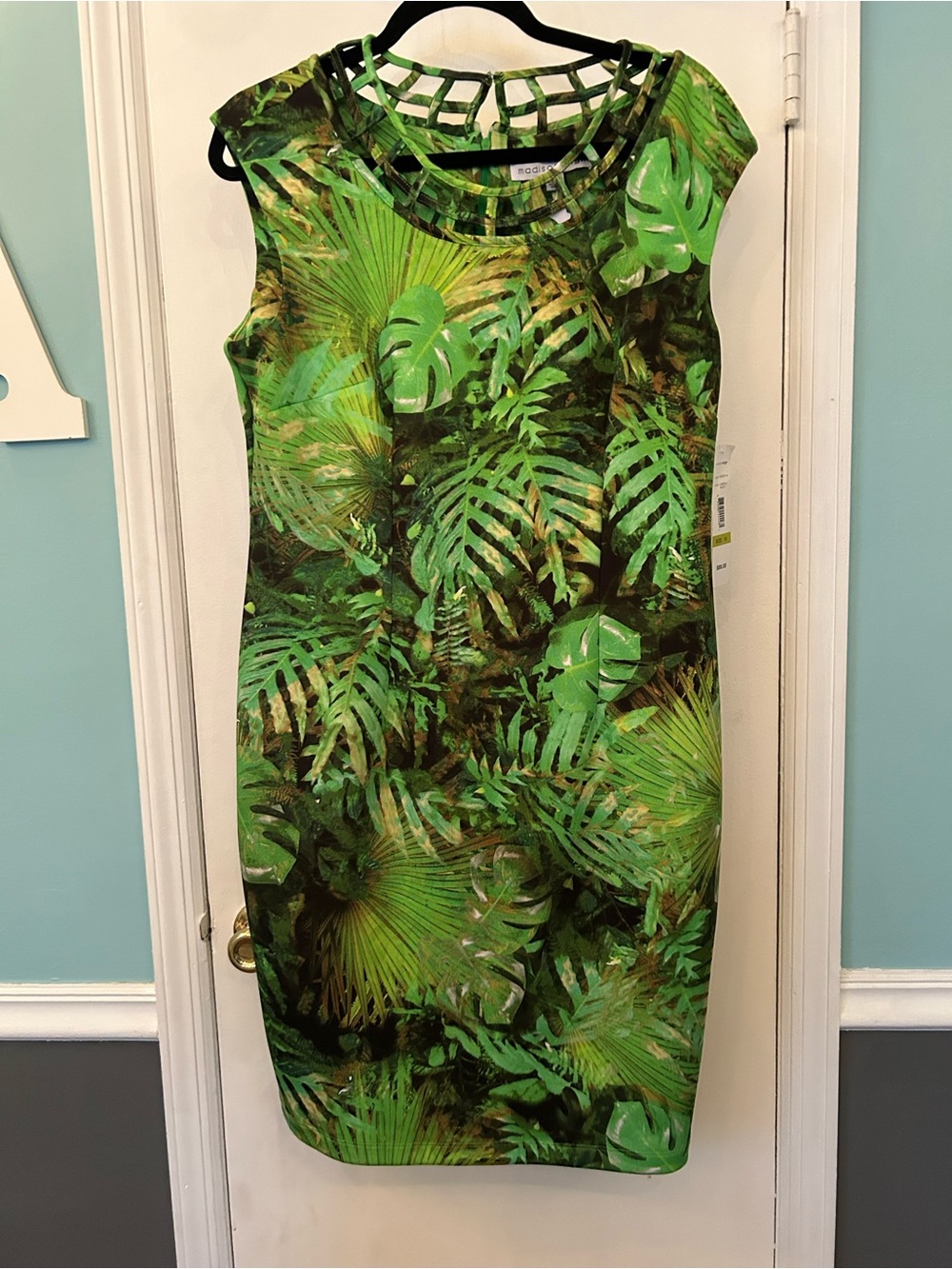 NWT madison leigh Green Tropical Leaf Print Sheath Dress